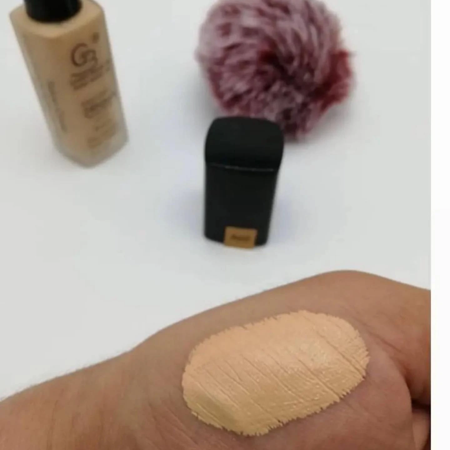 کرمپودر گلدن مود Golden Mood؛ گزینه‌ای مناسب برای تکمیل روتین زیبایی در گروه کرم پودر؛ نمای شماره 8