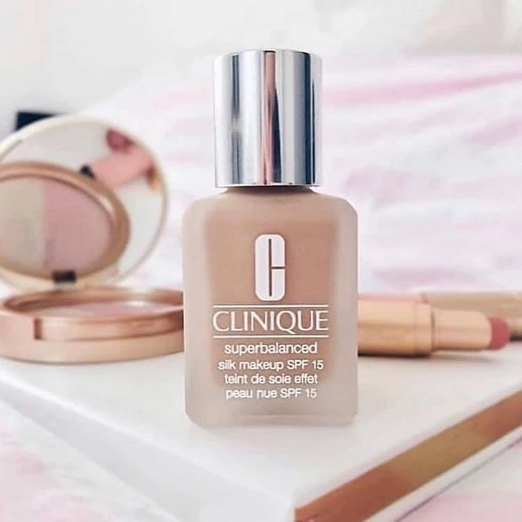 کرمپودر کلینیک Clinique؛ انتخاب کاربردی برای روتین روزانه در گروه کرم پودر