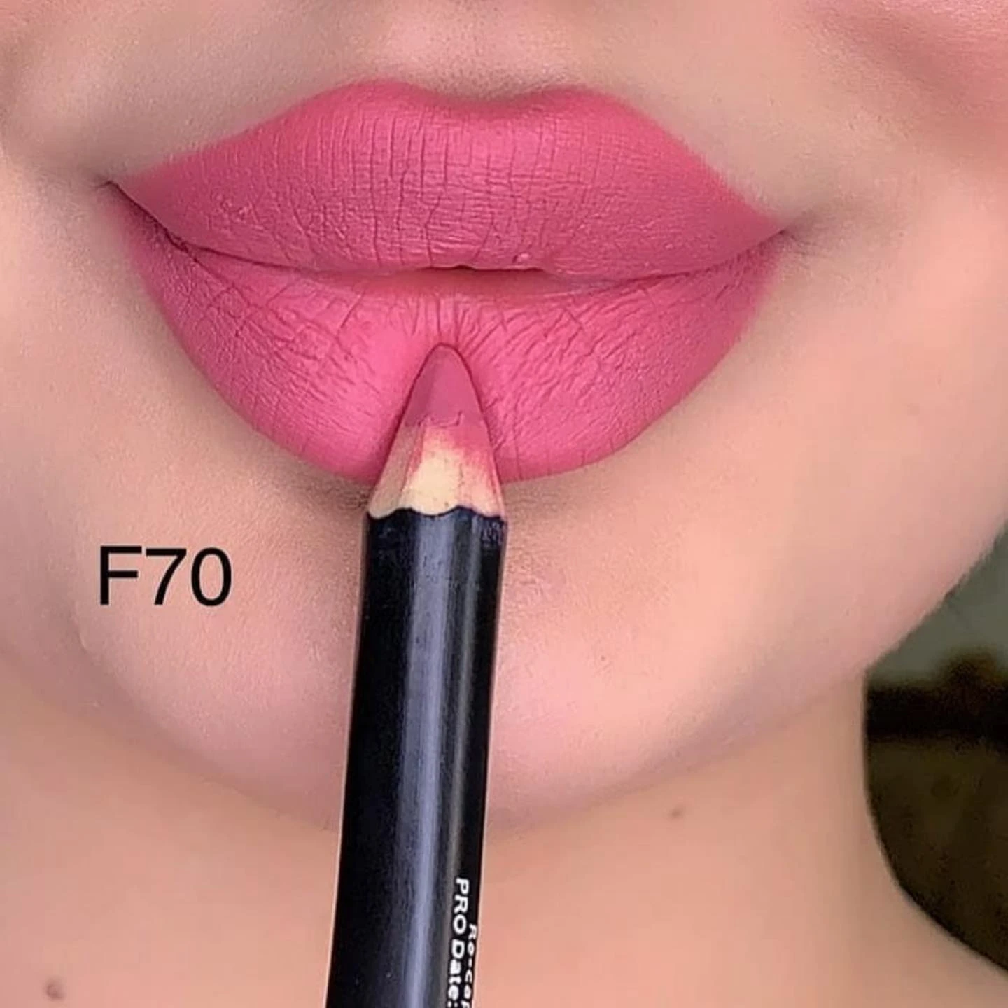 رژلب مدادی؛؛ نمای شماره 4
