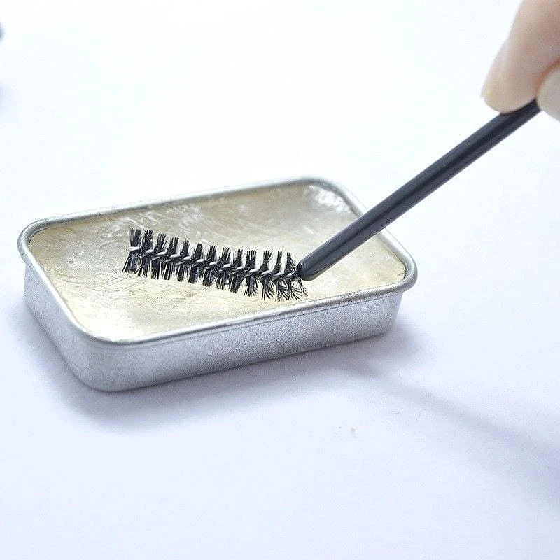 صابون ابرو؛ انتخاب کاربردی برای روتین روزانه در گروه آرایش چشم و ابرو؛ نمای شماره 3