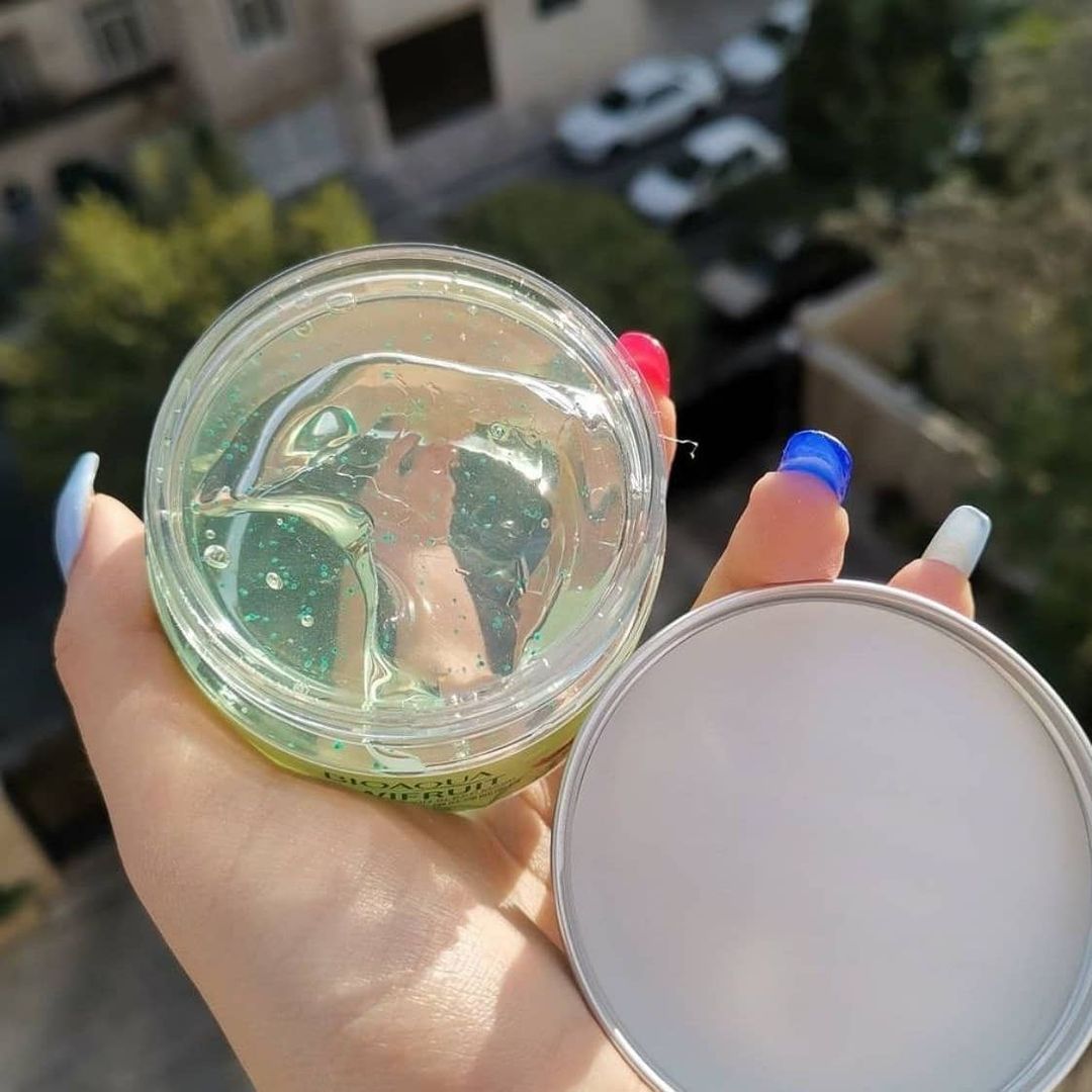 ماسک خواب انار و کیوی؛ انتخاب کاربردی برای روتین روزانه در گروه مراقبت از پوست؛ نمای شماره 3