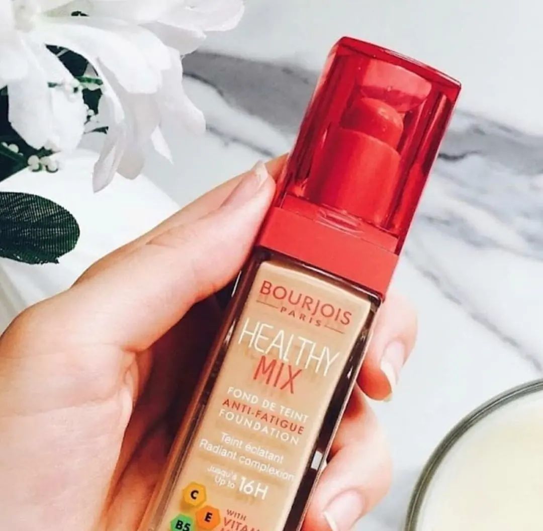 کرمپودر هلثی میکس بورژوا Bourjois؛ گزینه‌ای مناسب برای تکمیل روتین زیبایی در گروه کرم پودر؛ نمای شماره 2