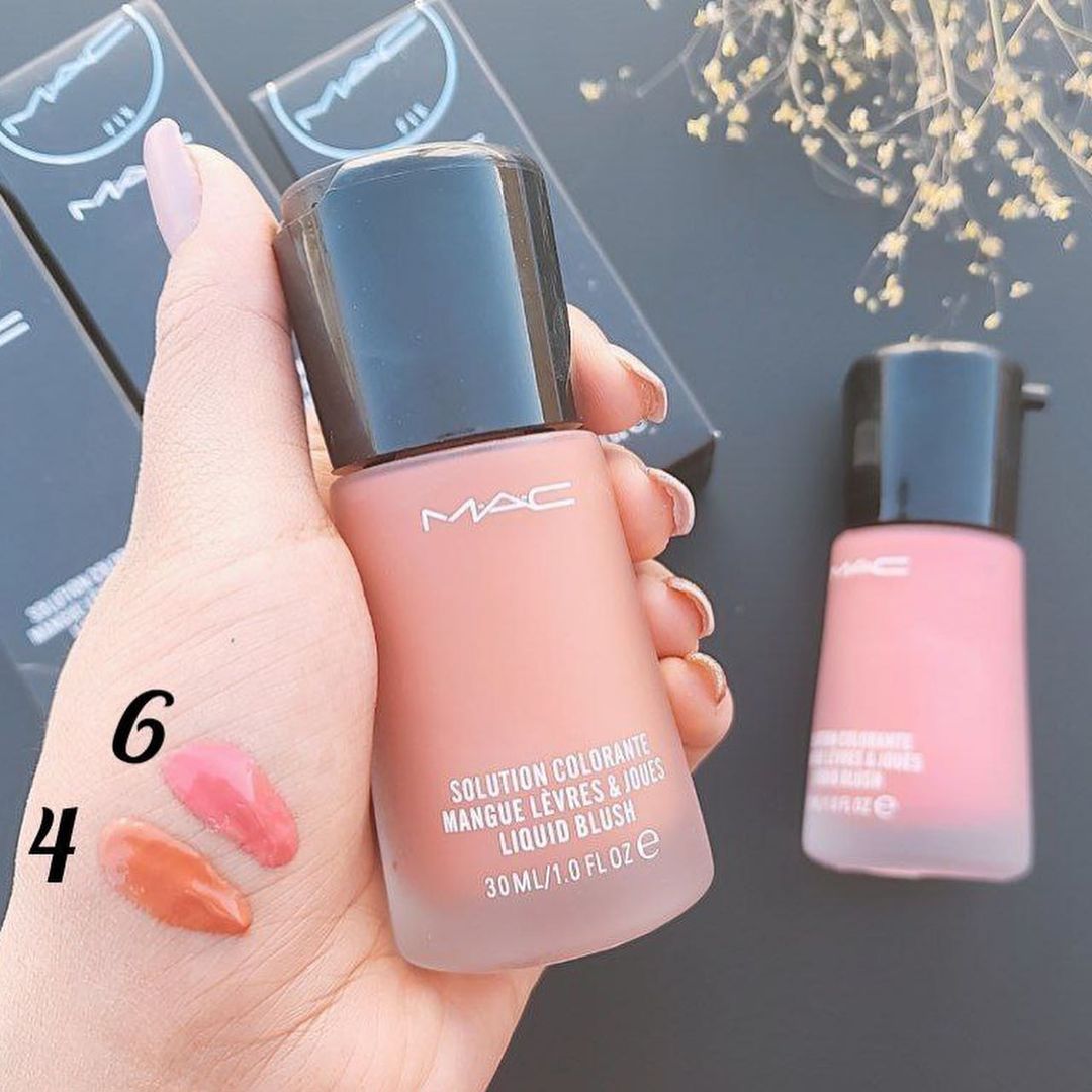 رژگونه مایع مک mac با تمرکز بر استفاده آسان و نتیجه طبیعی در گروه رژگونه