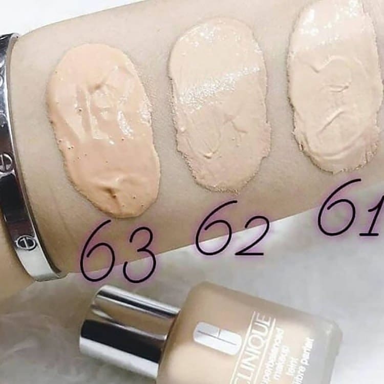 کرمپودر کلینیک Clinique؛ انتخاب کاربردی برای روتین روزانه در گروه کرم پودر؛ نمای شماره 2