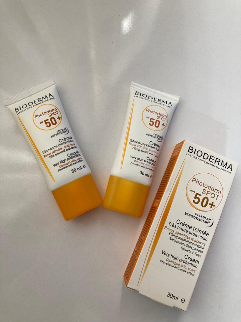 کرم ضدآفتاب بیودرما مدل photoderm spot Bioderma با معرفی دقیق ویژگی‌ها و کاربرد در گروه ضد آفتاب؛ نمای شماره 3
