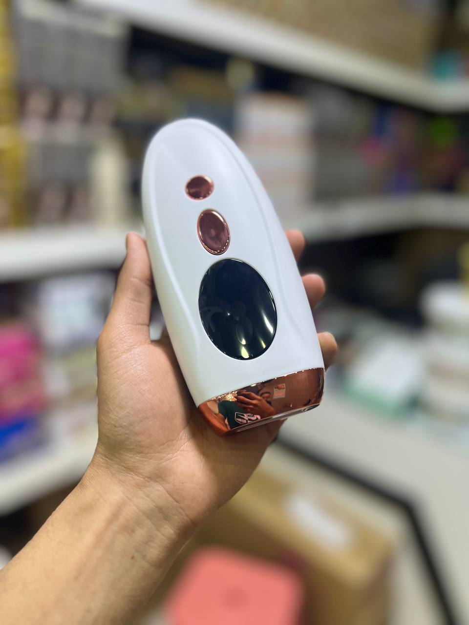 دستگاه لیزر خانگی IPL؛ گزینه‌ای مناسب برای تکمیل روتین زیبایی در گروه موبر؛ نمای شماره 6